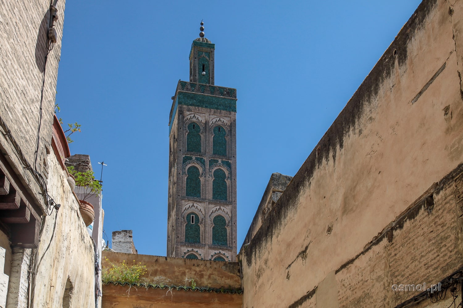 Minaret meczetu Andaluzyjskiego w Fezie