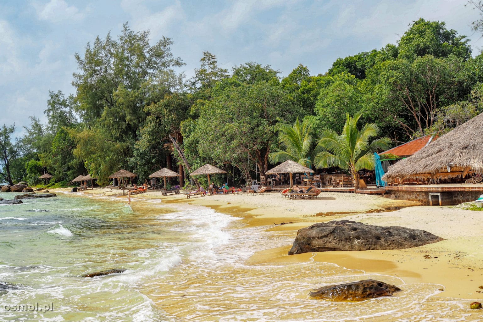 Koh Rong - plaża obok restauracji