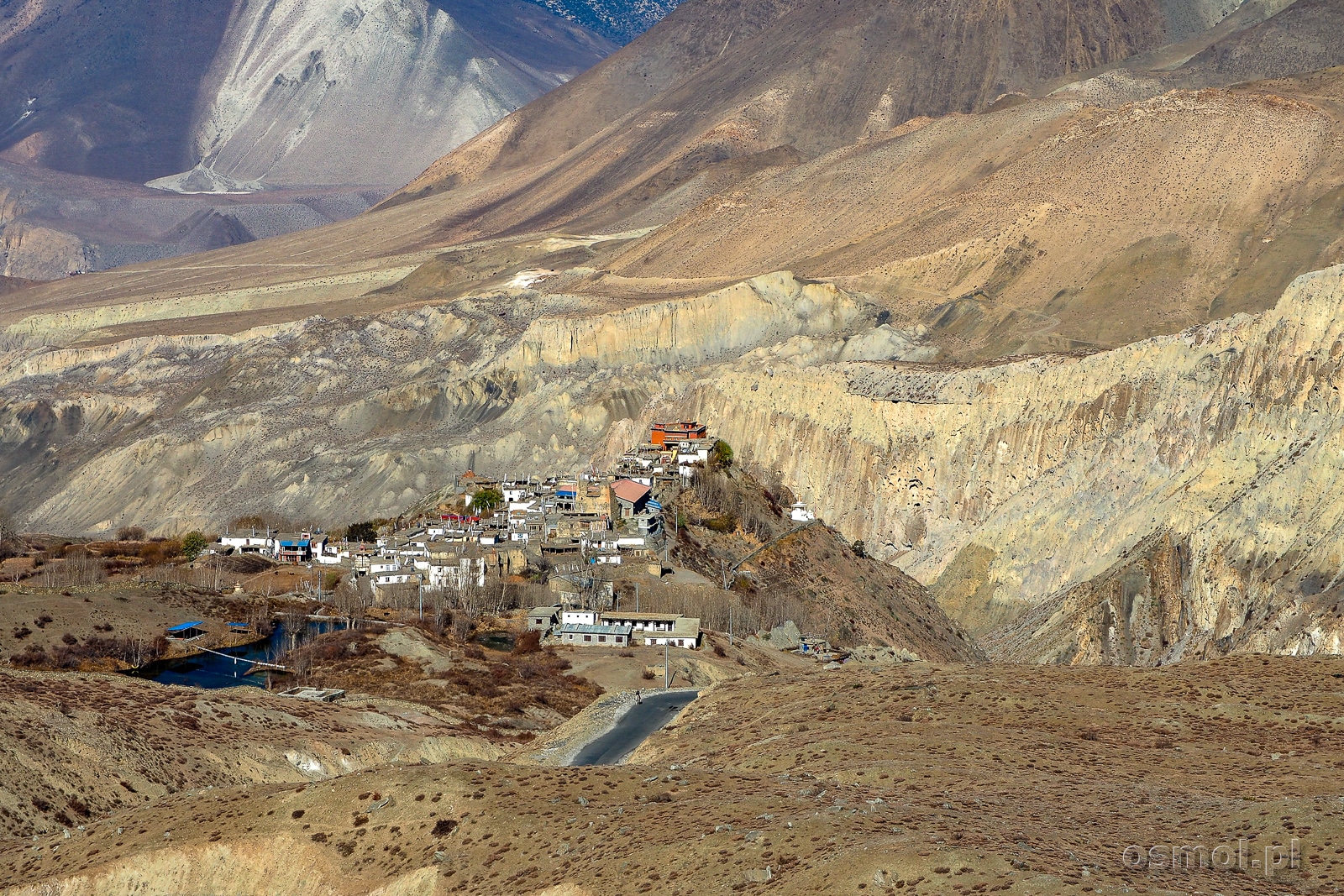 Widok na wioskę Jharkot