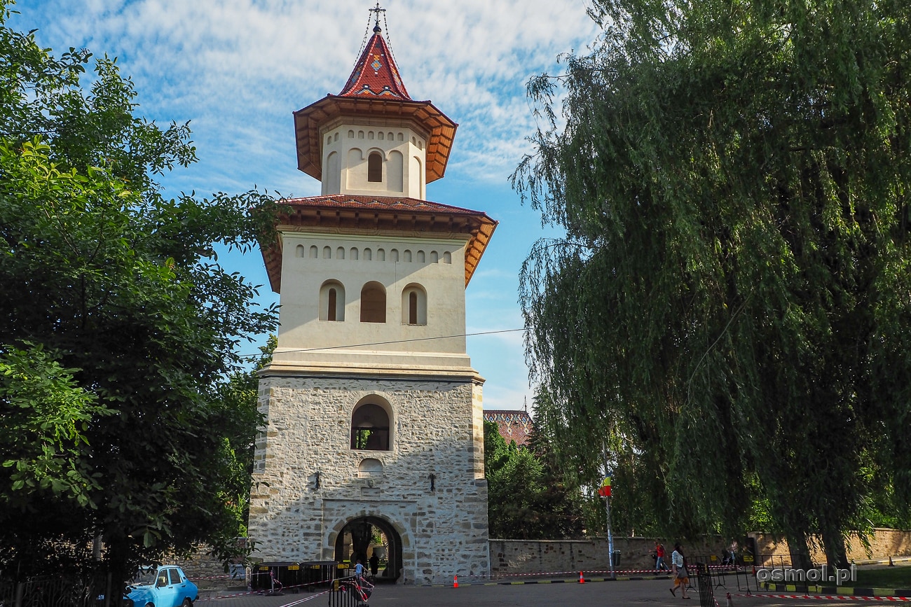 Wieża i brama wejściowa do Monastyru św. Jana Nowego