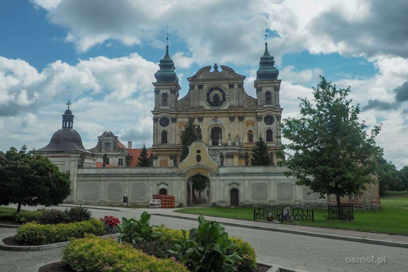 Front sanktuarium w Krośnie na Warmii