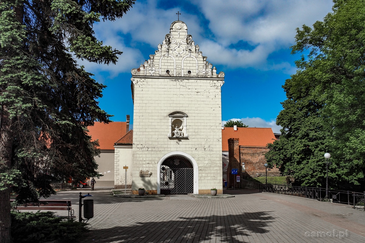 Brama Grudziądzka, Jedna z dwóch zachowanych do dziś starych bram miejskich