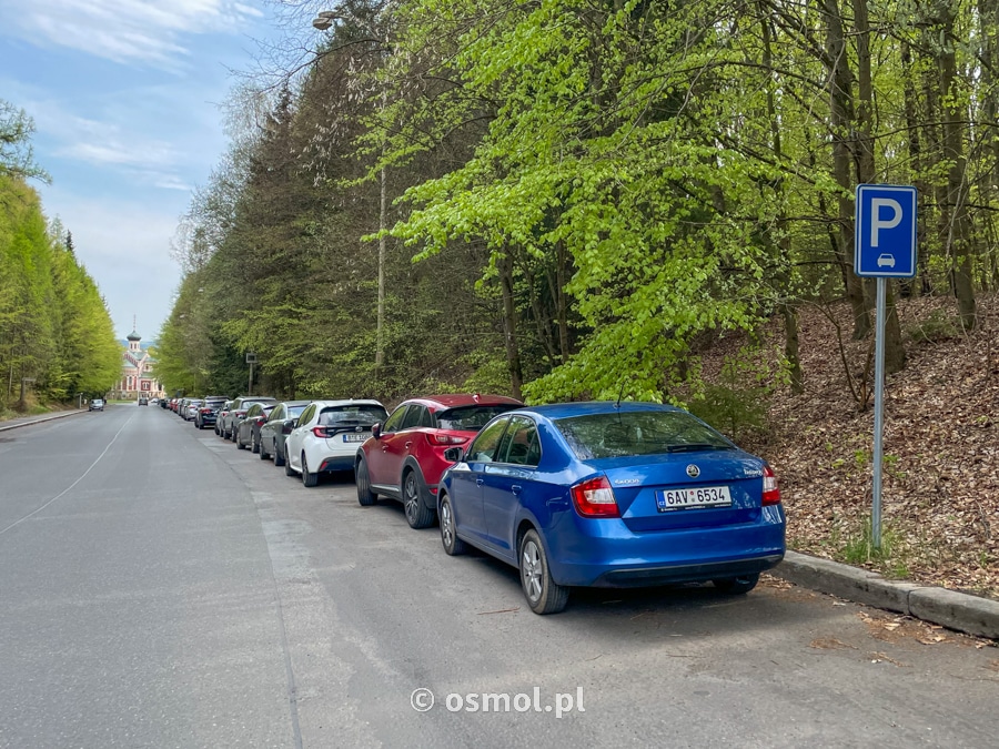 A tu w Mariańskich Łaźniach zaparkowałem. To akurat bezpłatny parking