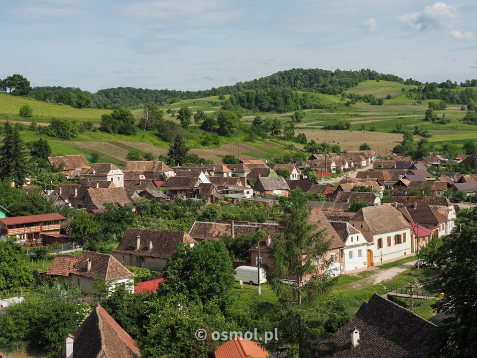 Widok na Biertan z murów kościoła